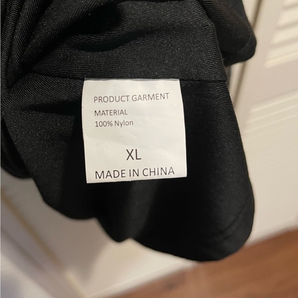 Shawhuwa Women's Fashion V Neck Sequin Strappy Flowy Tank - Picture 9 of 10